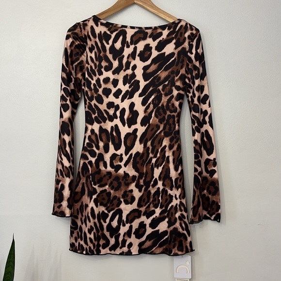 Commense Leopard Animal Printed Long Sleeve Open Back Tie Mini Short Dress - Picture 5 of 7